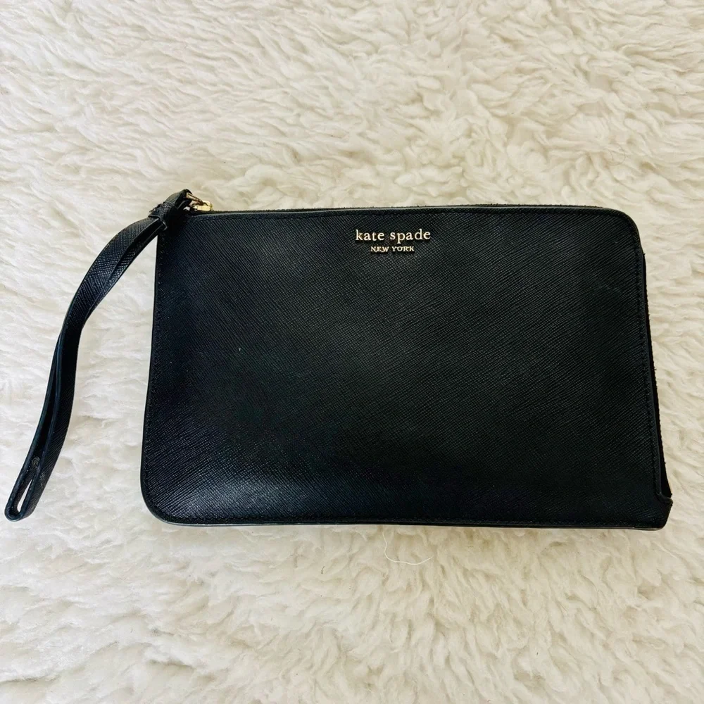 Kate Spade Black Wristlet size 8”x5”
